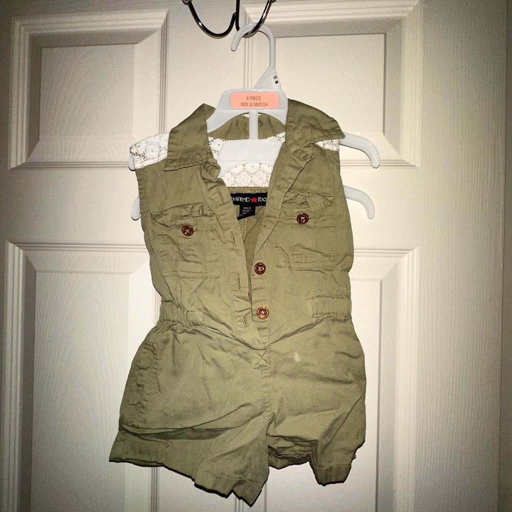 Limited too size 2 T romper excellent condition